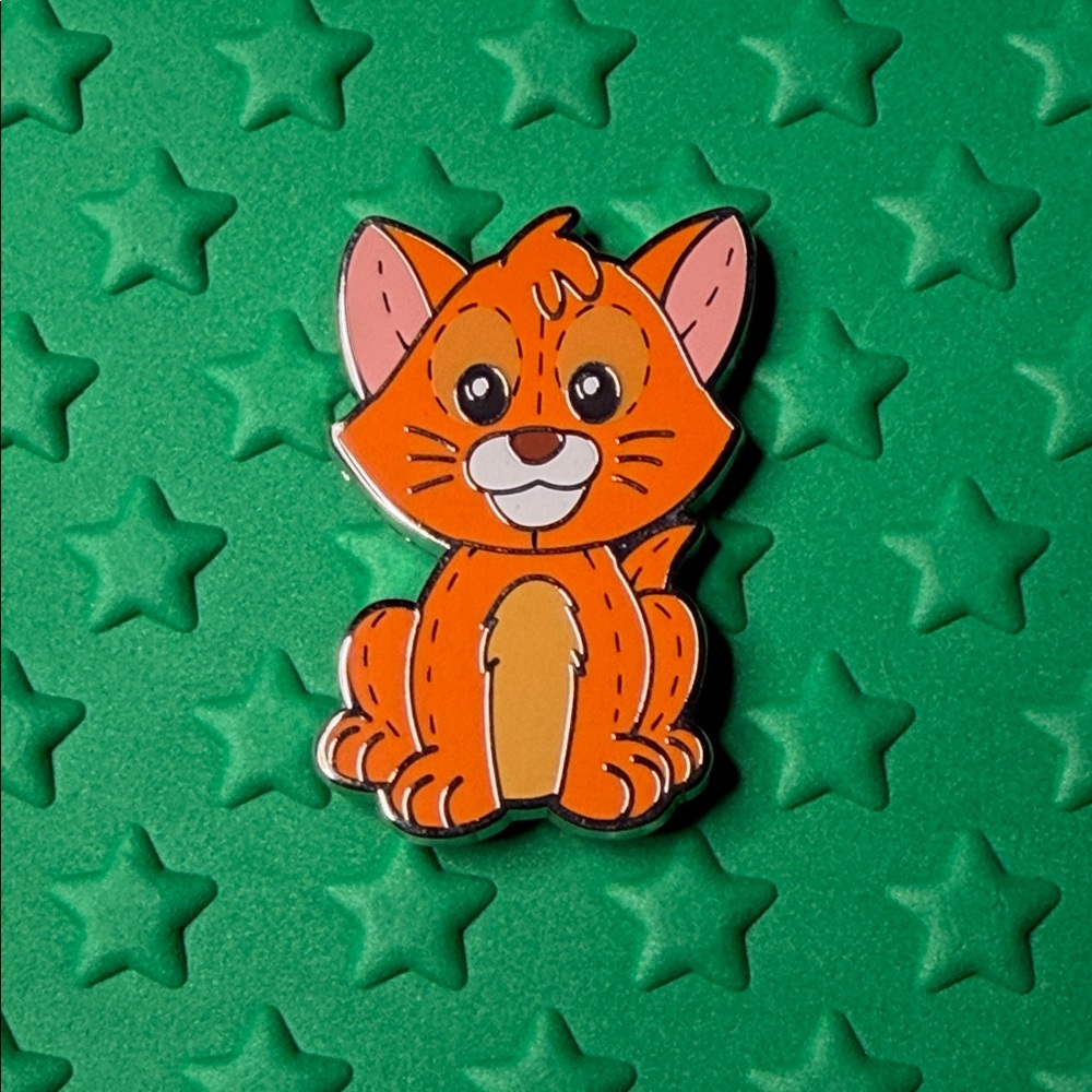 Disney Pixie Plush Oliver Mystery Pin